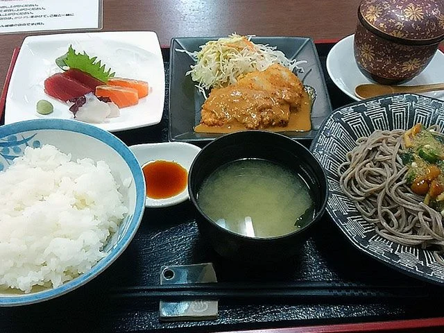 夕食