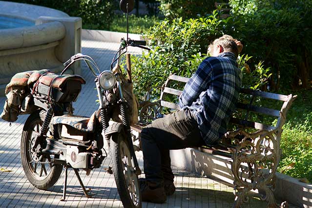 バイクに乗るとなぜ疲れる？快適にツーリングを楽しむための対処方法