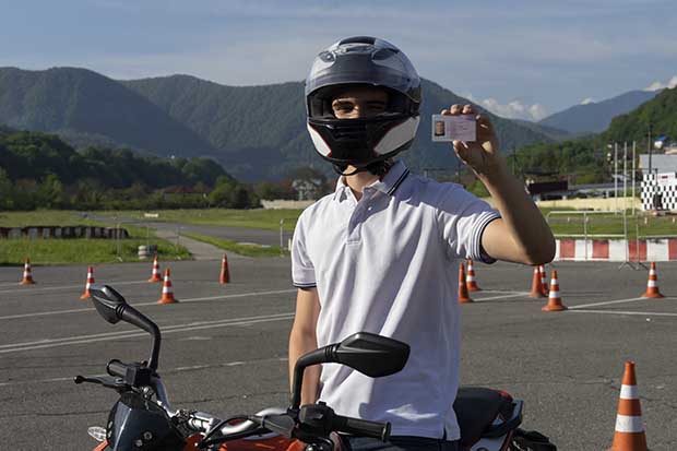 バイクライフの幕開けは免許選びから！自分に適した免許を取得しよう