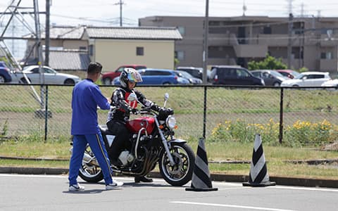 バイク教習所